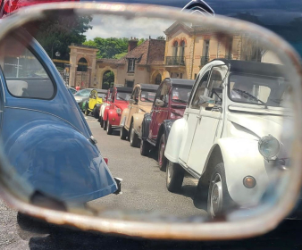 Rallye 2CV de Fontainebleau à Vaux le Vicomte